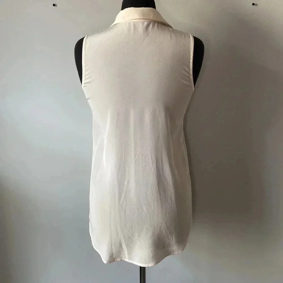 Teenflo| Sleeveless Blouse - Picture 3 of 4